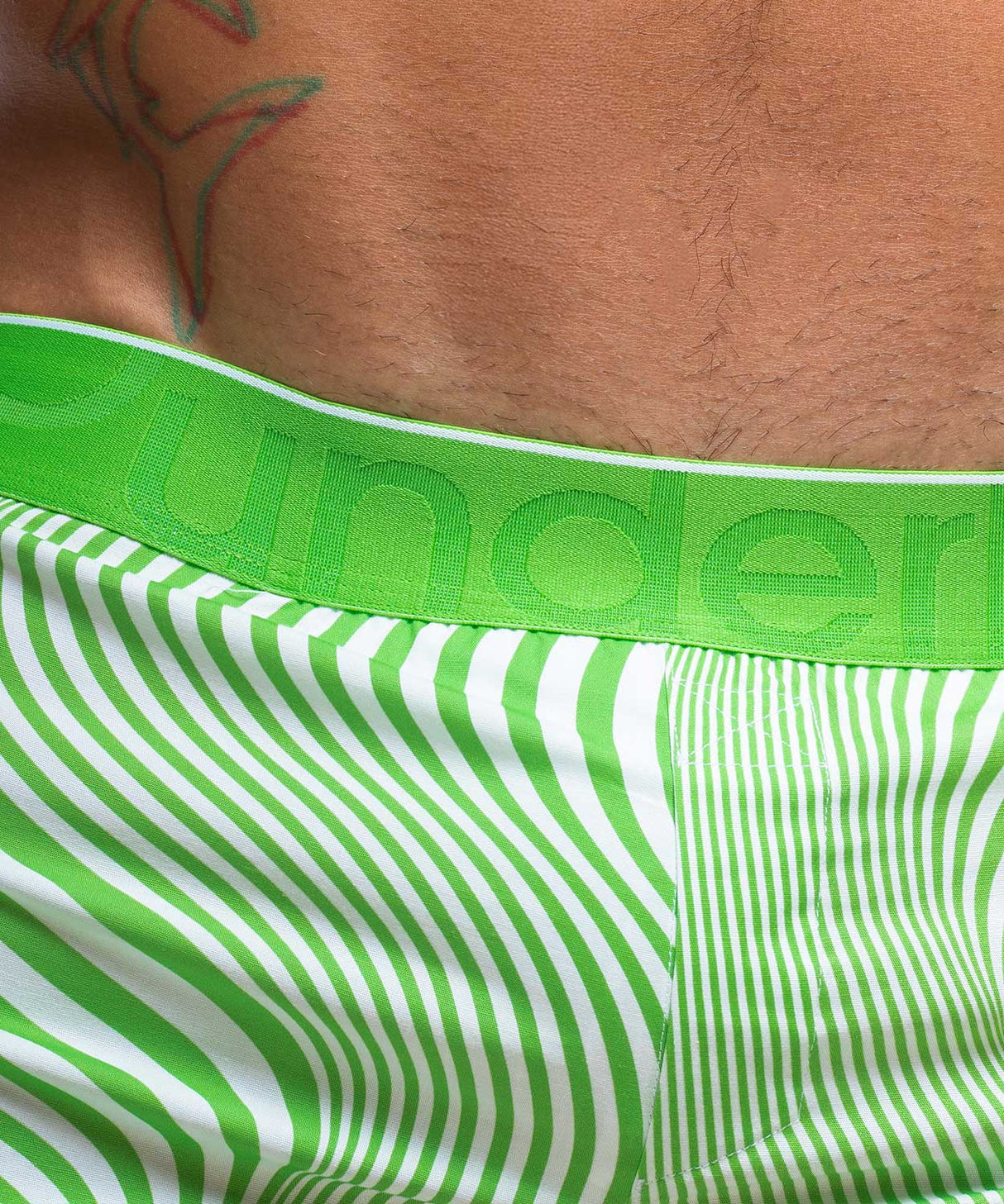 WAVEFORM Lift Boxer
